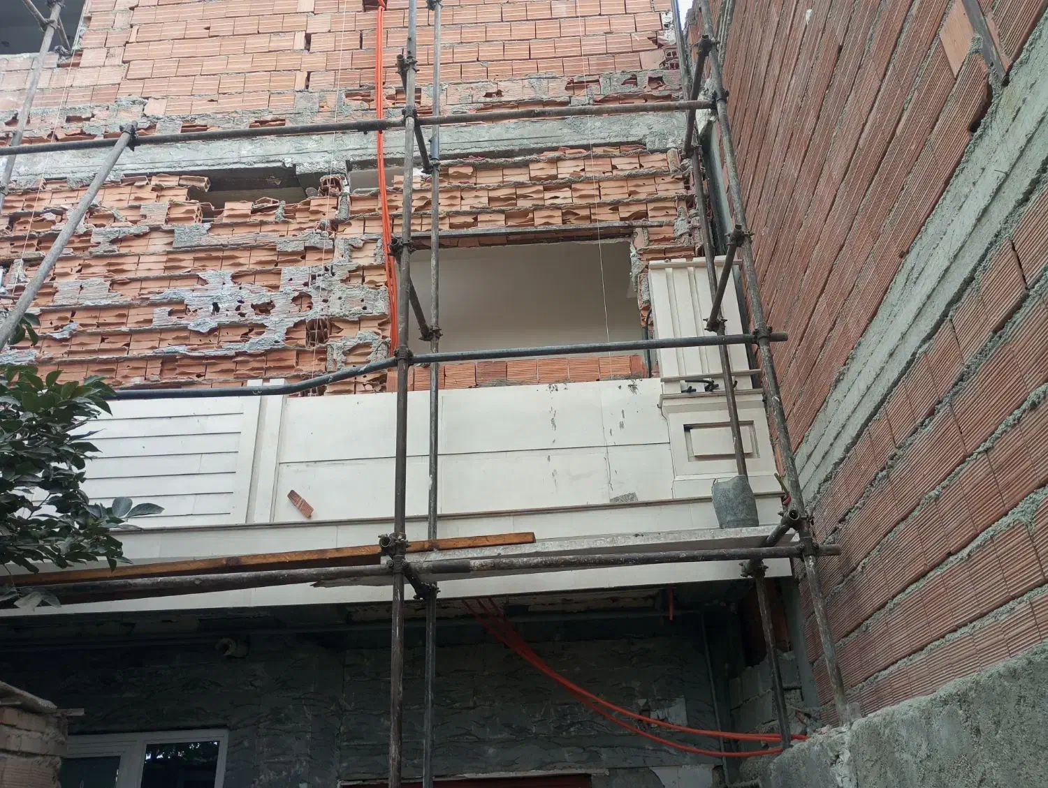 شاگرد واسه کاشی کاری|استخدام معماری، عمران و ساختمانی|کلاله, |دیوار