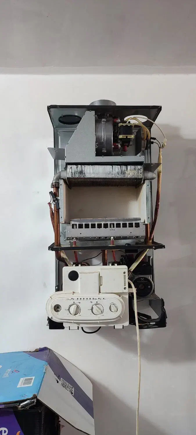 فروش پکیج دسته دوم (ایران رادیاتور/بوتان/لورچ)|آبگرمکن، پکیج، شوفاژ|خرمآباد, |دیوار