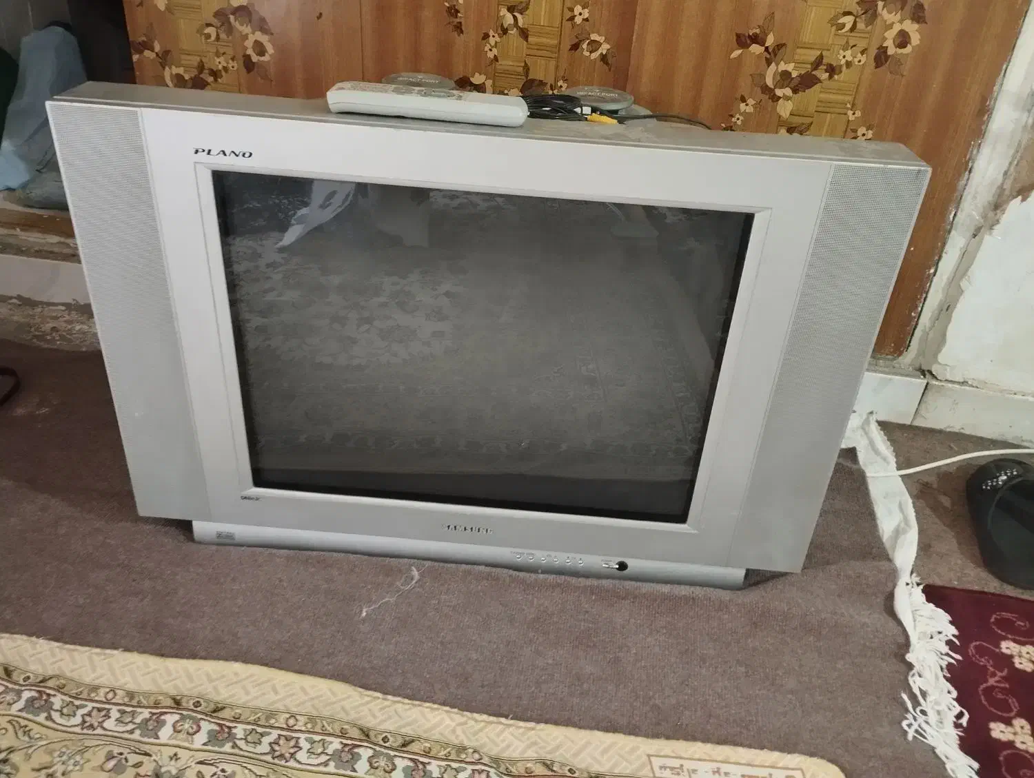 تلویزیون ۳۲سالم سامسونگ|تلویزیون و پروژکتور|زرندیه, |دیوار