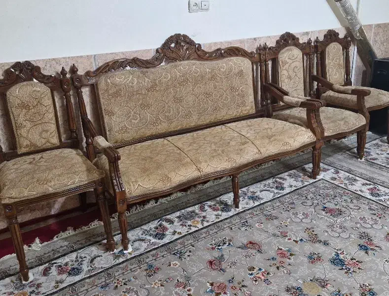 مبل کارکرده چوب قیمت مناسب|مبلمان خانگی و میز عسلی|مشهد, رده|دیوار