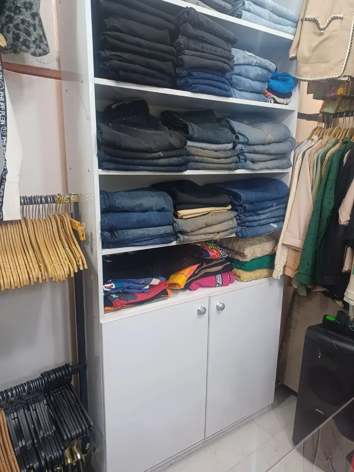 میز پیشخوان و دکور ام دی اف|فروشگاه و مغازه|فولادشهر, B5|دیوار