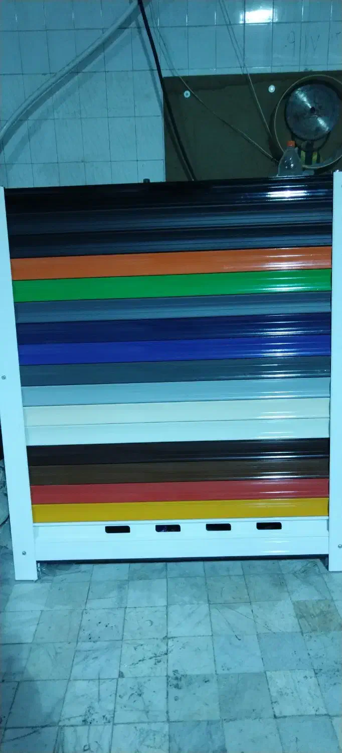 نصب و تعمیر درب برقی. شیشه سکوریت. دوجداره.|خدمات پیشه و مهارت|کازرون, |دیوار