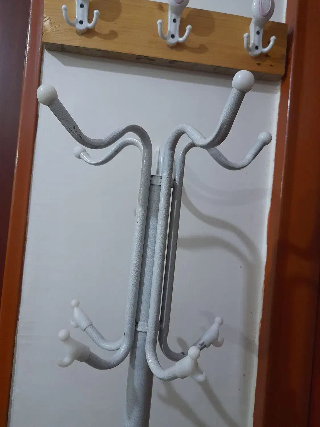 جالباسی|بندرخت و رخت‌آویز|قوچان, |دیوار