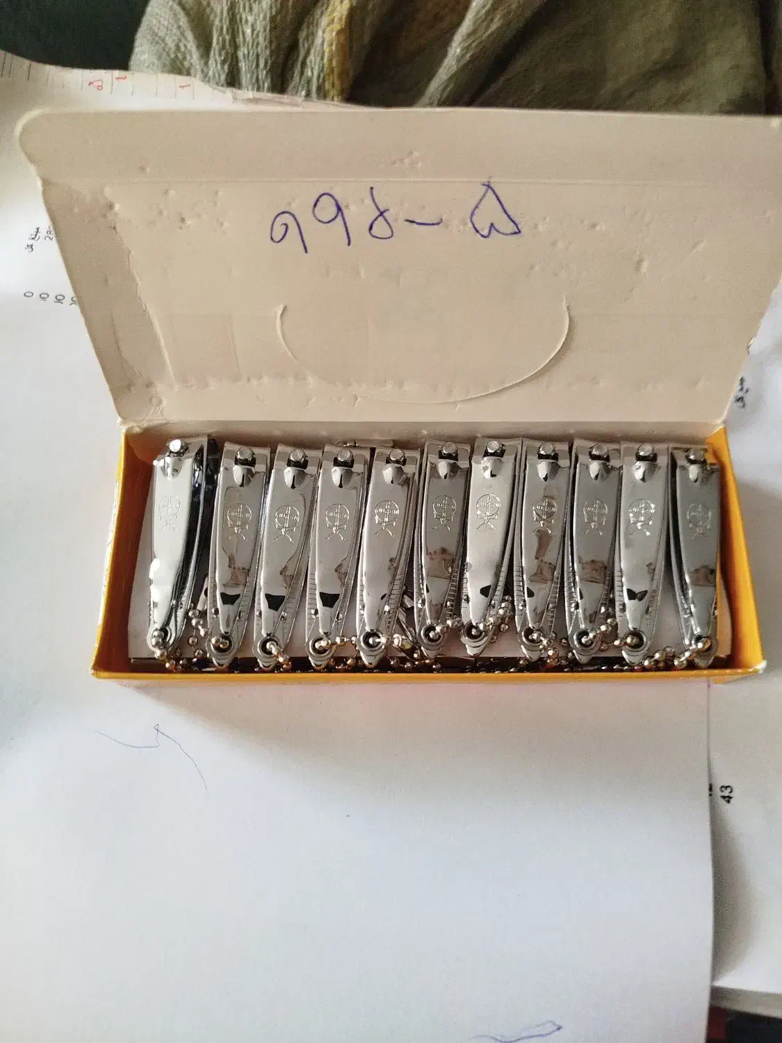 آیینه و واتر گیم و ناخن گیر جهت شانسی فروش ها|اسباب‌‌بازی|ری, شهید غیوری (ابن باویه)|دیوار