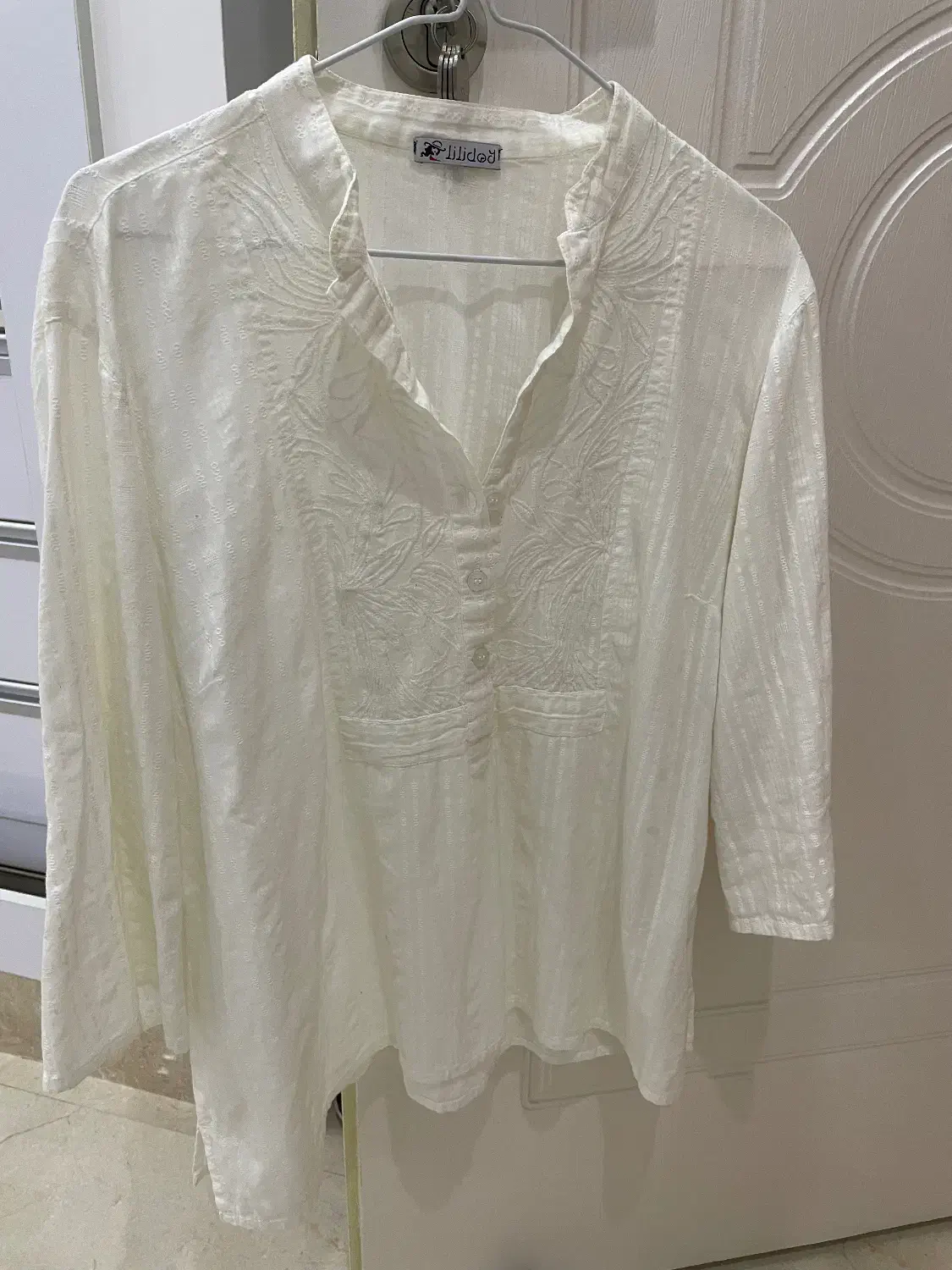 شومیز سفید|لباس|بابل, |دیوار