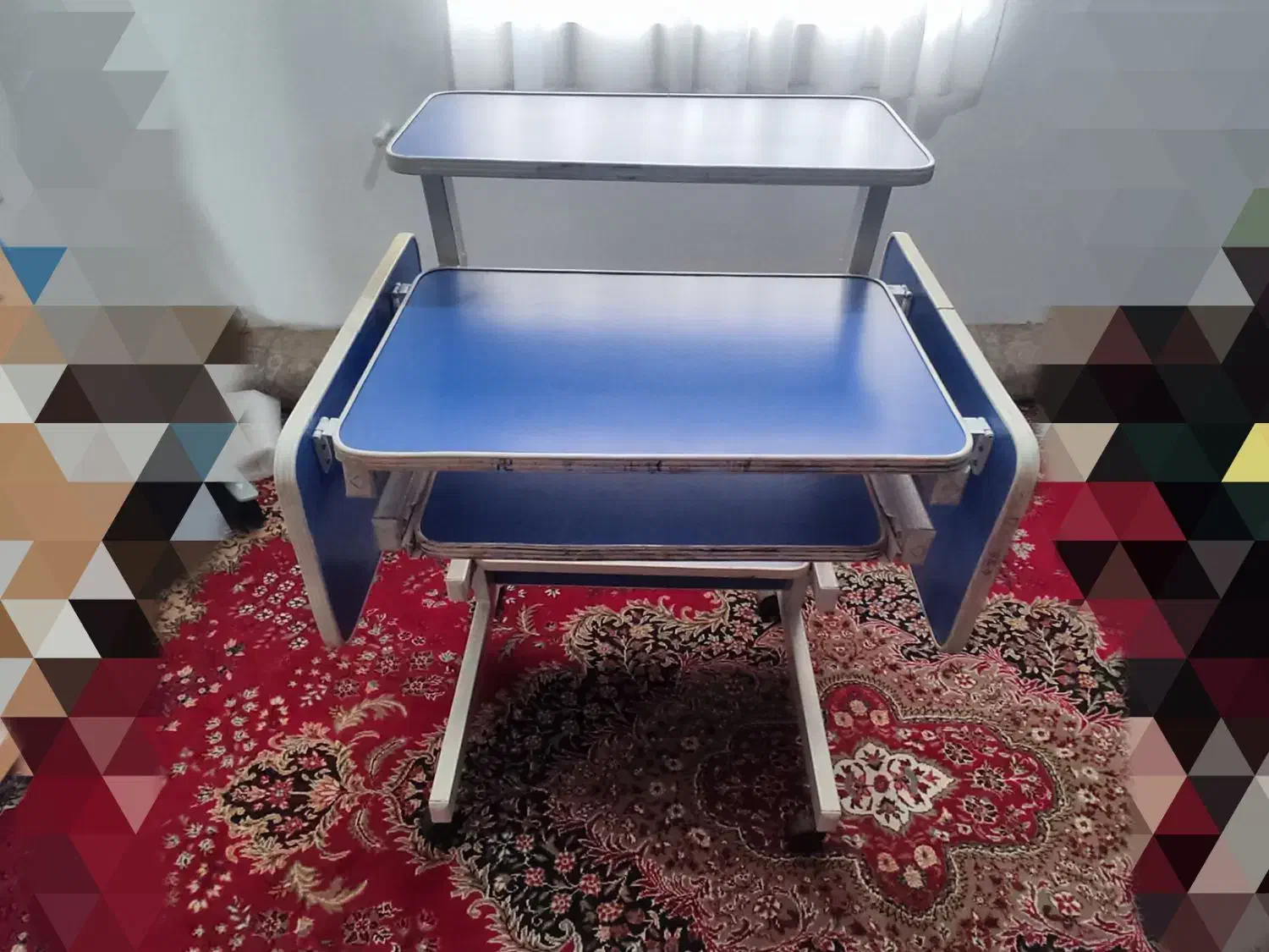 میز تحریر و کامپیوتر|میز تحریر و کامپیوتر|بروجرد, |دیوار