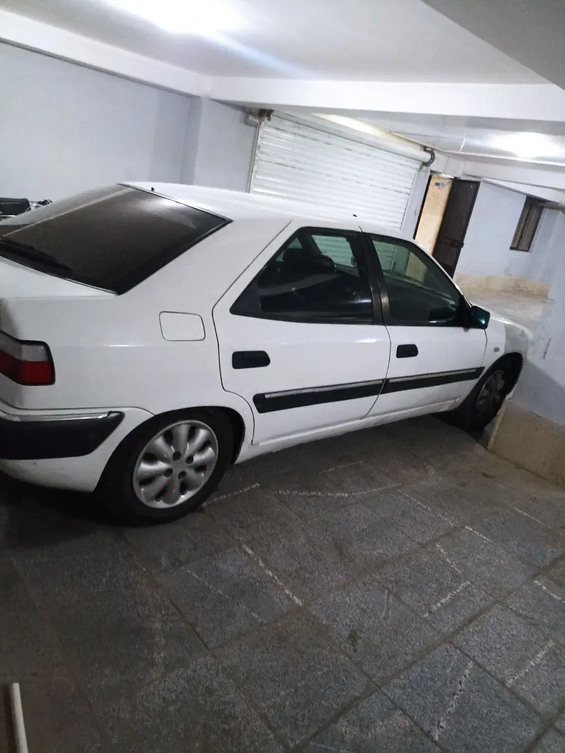 زانتیا سفید ۲۰۰۰|خودرو سواری و وانت|کرمانشاه, |دیوار