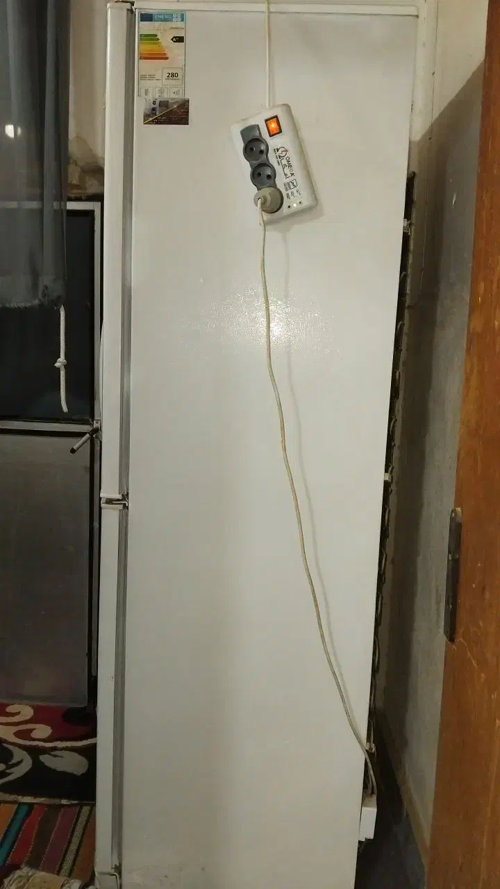 فروش یخچال فریزر سالم و در حال کار|یخچال و فریزر|ششطراز, |دیوار