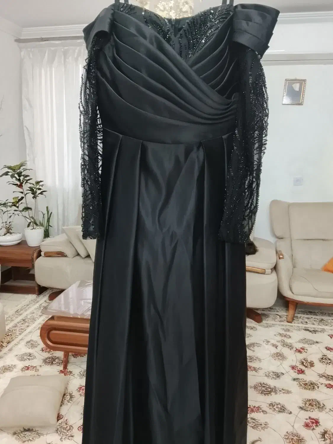 لباس مجلسی|لباس|گلستان (تهران), |دیوار