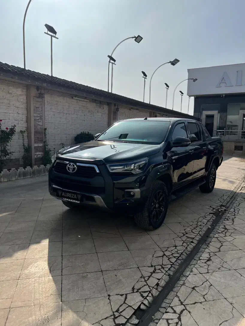 تویوتا هایلوکس ادونچر ۲۰۲۵ پا به صفر|خودرو سواری و وانت|رشت, کوی طالقانی|دیوار