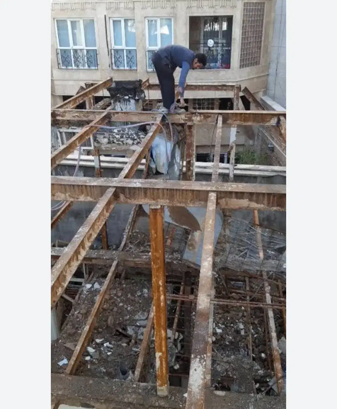 تخریب ساختمان و خدمات بتنی|خدمات پیشه و مهارت|ماکو, |دیوار