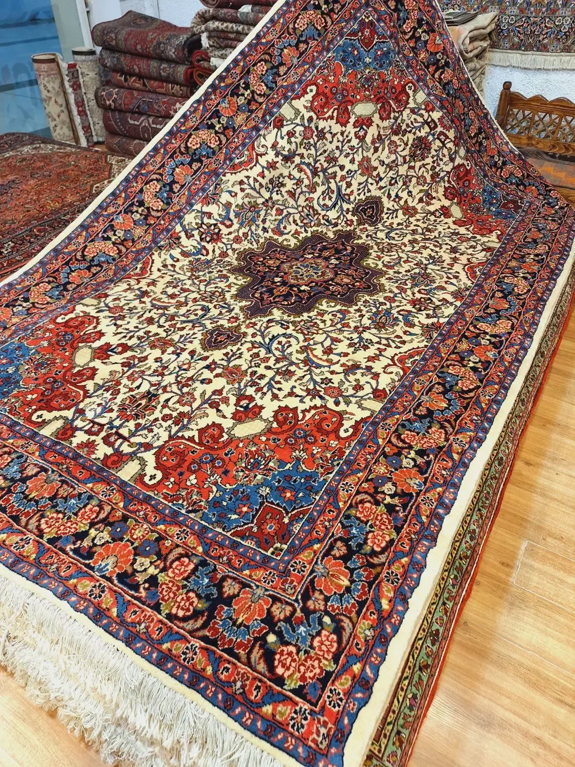 قالی ۶متری دستباف زمینه روشن همدان|فرش|تهران, اکباتان|دیوار