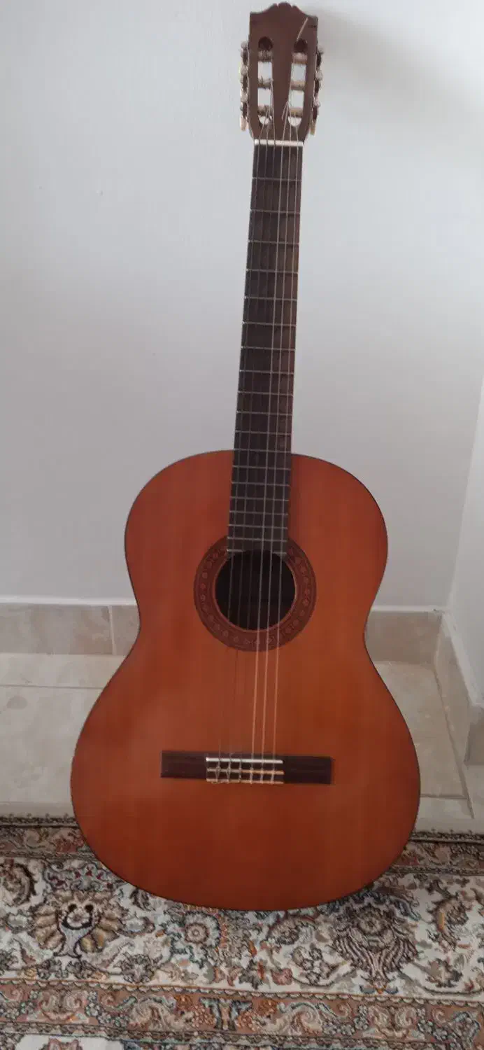 گیتار یاماها c40|گیتار، بیس، امپلیفایر|آستارا, |دیوار