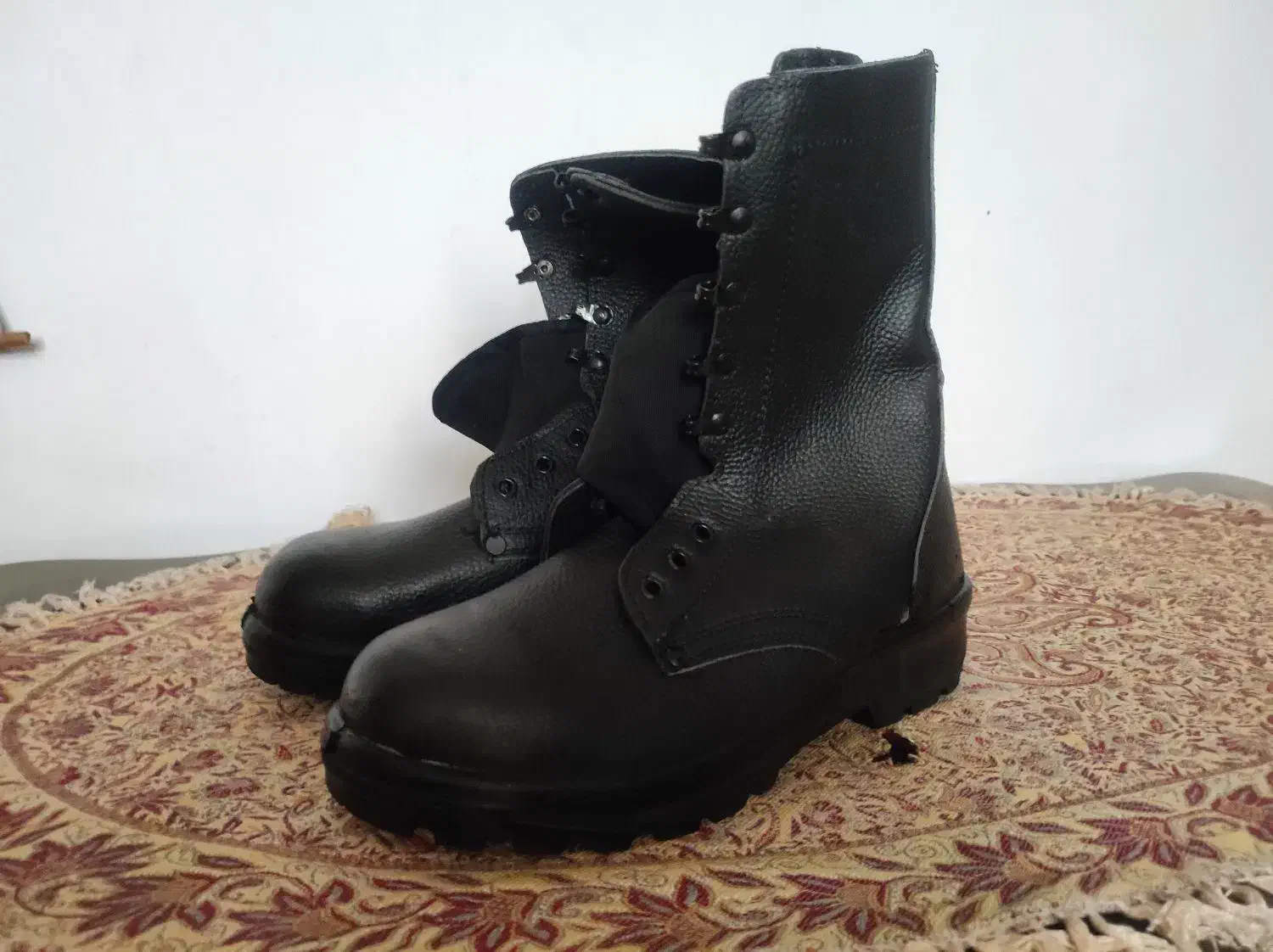 پوتین نظامی سربازی و لباس بسیجی|لباس|رشت, جماران|دیوار