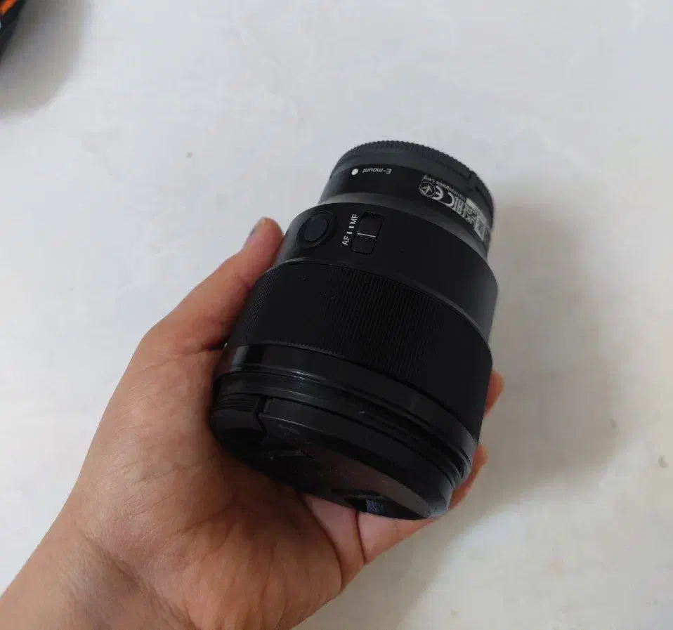 لنز سونی ۸۵ FE 1/8|دوربین عکاسی و فیلم‌برداری|گرگان, |دیوار