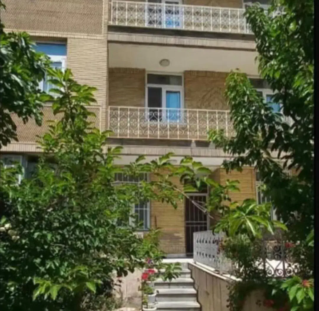 ساختمان دربست ۳۵۰ متر مستغلات در دو طبقه|اجارهٔ خانه و ویلا|تهران, گیشا|دیوار