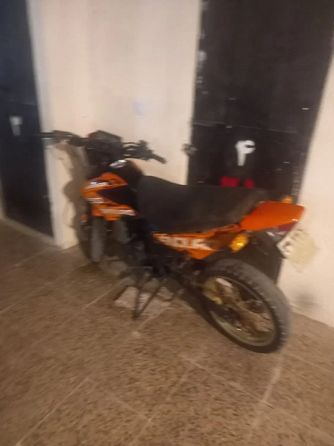 فروش موتور تریل رادیسون ۲۰۰ سند مزایده|موتورسیکلت|شیراز, گویم|دیوار