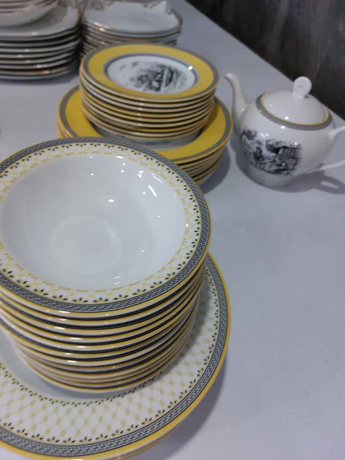 سرویس چینی ویلیج|ظروف سرو و پذیرایی|تهران, امام زاده عبدالله|دیوار