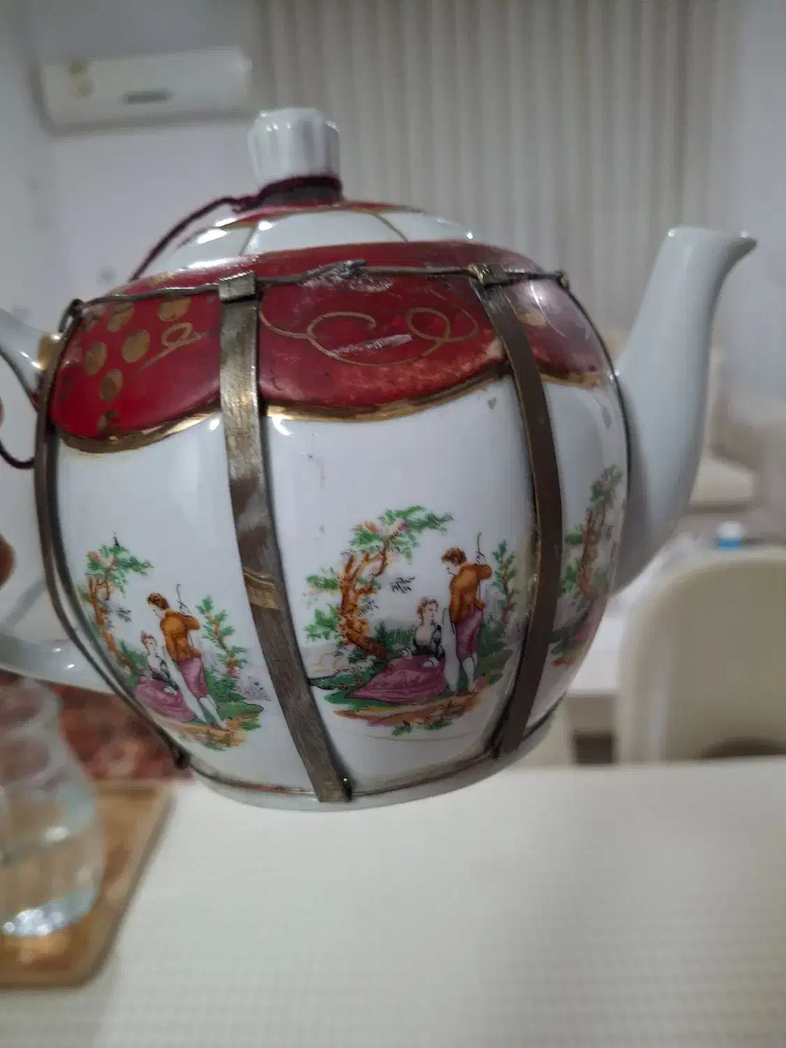 قوری عتیقه|کلکسیون اشیاء عتیقه|اهواز, گلستان|دیوار