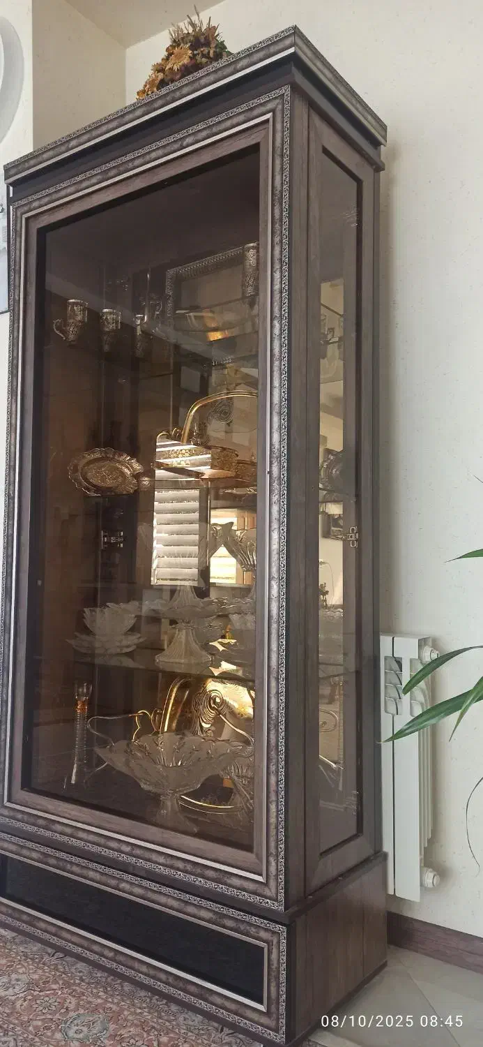 ویترین|بوفه، ویترین، کنسول|شاهین‌شهر, مخابرات (شهید بهشتی)|دیوار