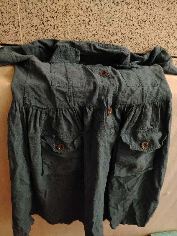 چند عدد لباس|کفش و لباس بچه|نجفآباد, امیرکبیر|دیوار