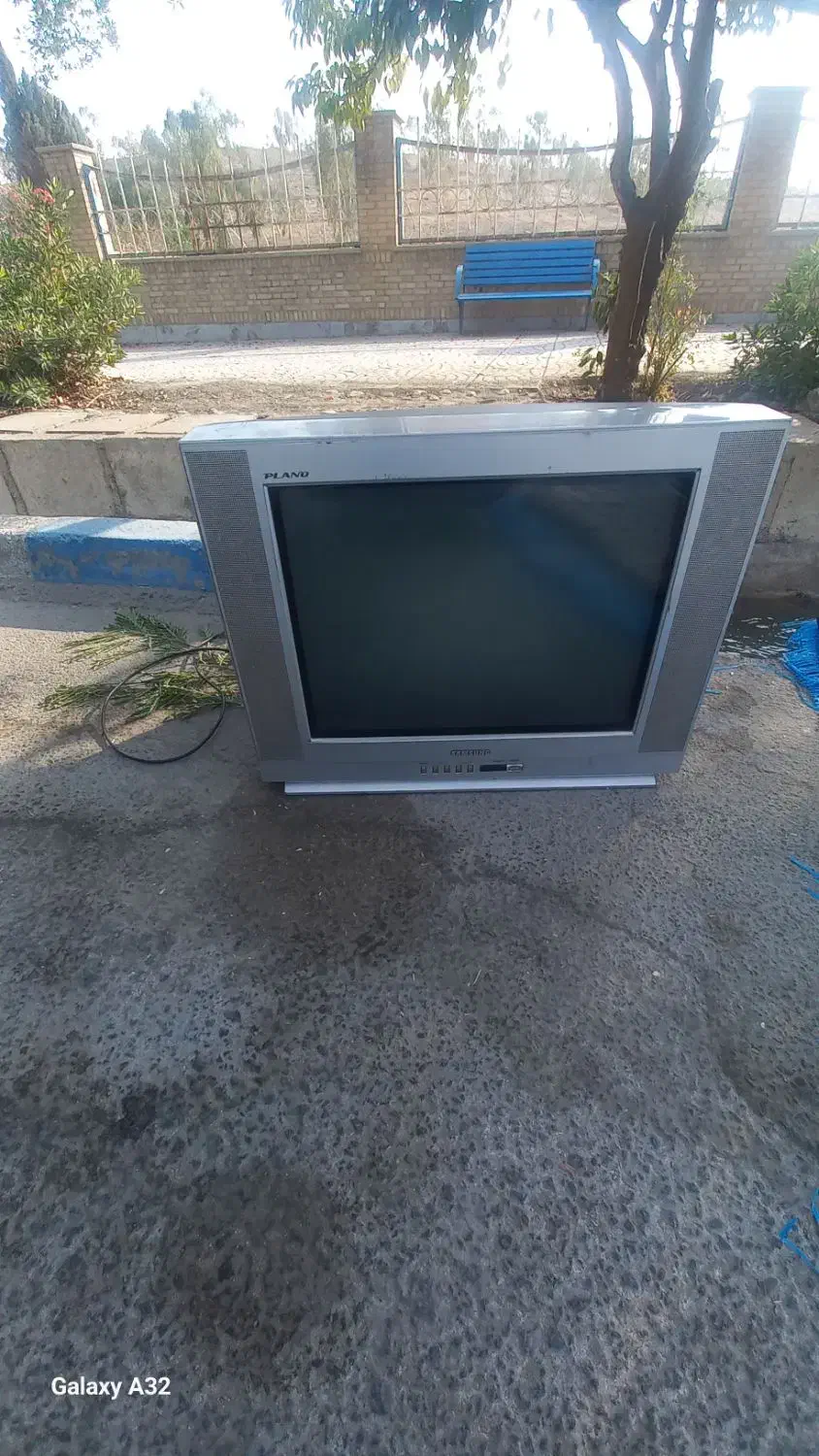 تلویزیون|تلویزیون و پروژکتور|دوگنبدان, |دیوار