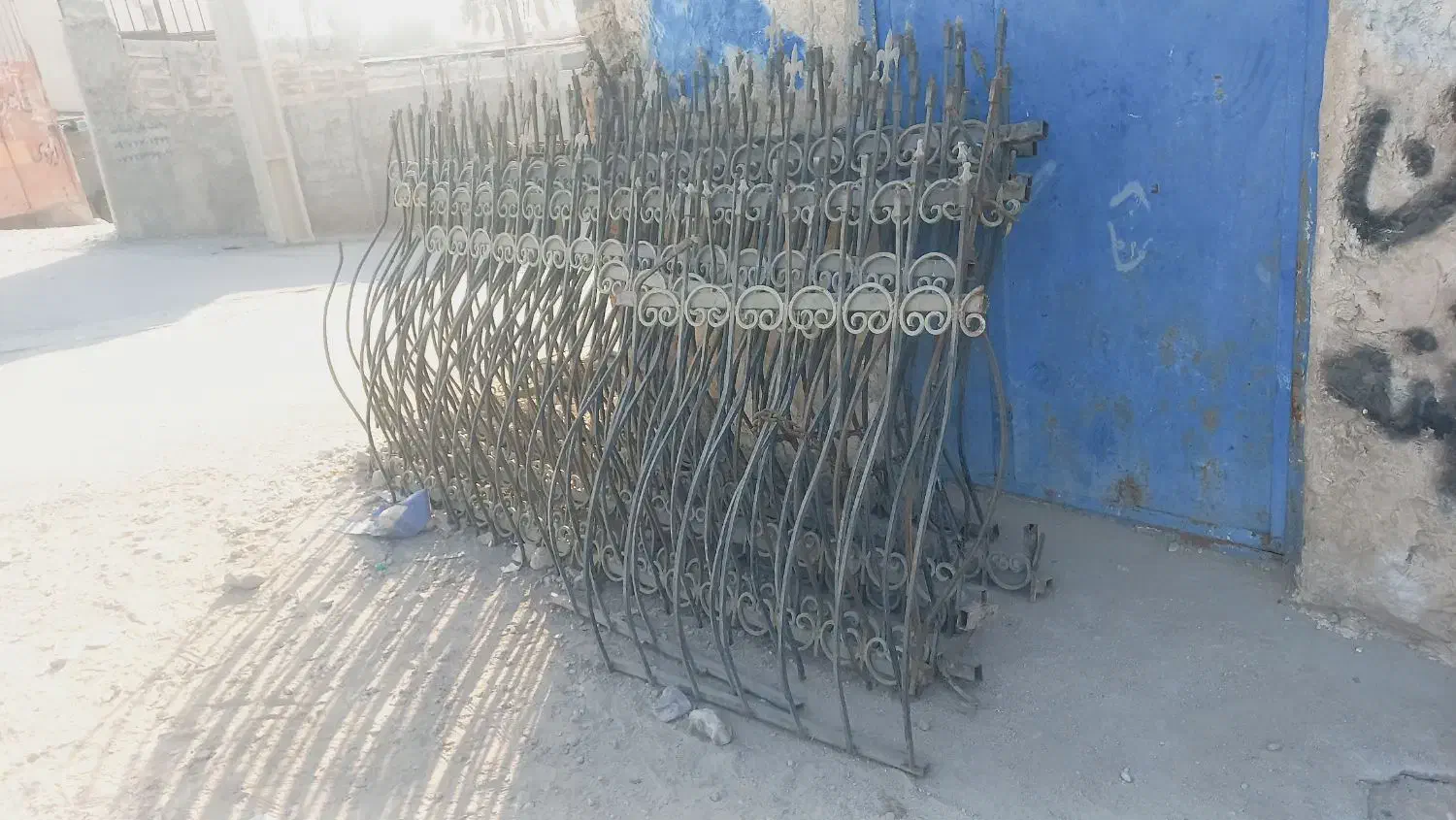 نرده حفاظ دیوار ساختمان|مصالح و تجهیزات ساختمان|برازجان, |دیوار