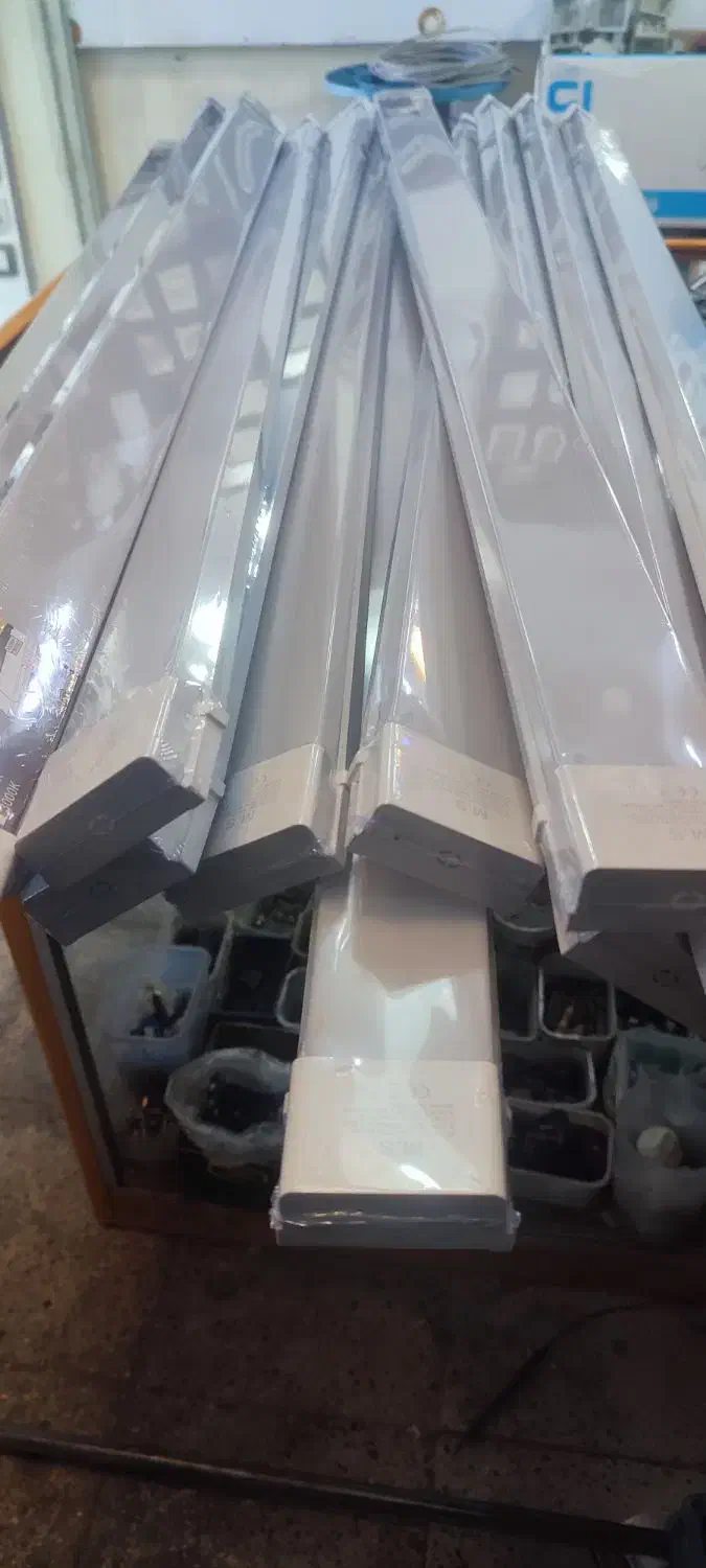 براکت مهتابی ال ای دی 120 سانت 90 وات|لامپ و چراغ|کرج, حصارک بالا|دیوار