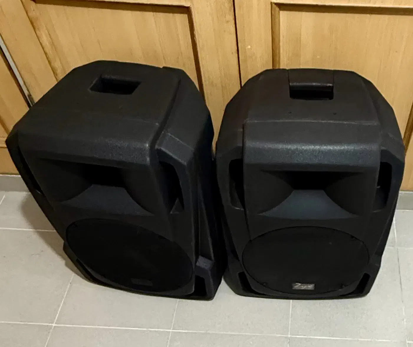 باند zix زیکس یک جفت|سیستم صوتی خانگی|صدرا-فارس, فاز ۱|دیوار