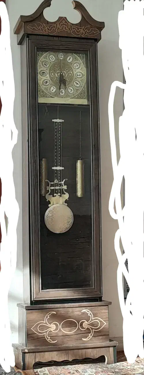 ساعت ایستاده بفروش میرسد. 1میلیون|ساعت دیواری و تزئینی|سیرجان, |دیوار