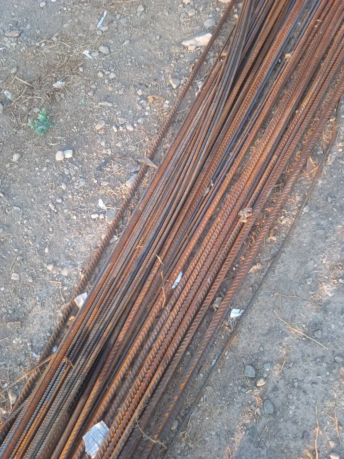 20 شاخه میلگرد شماره 16 و 35 شاخه میلگرد شماره 8|مصالح و تجهیزات ساختمان|قره ضیاالدین, |دیوار