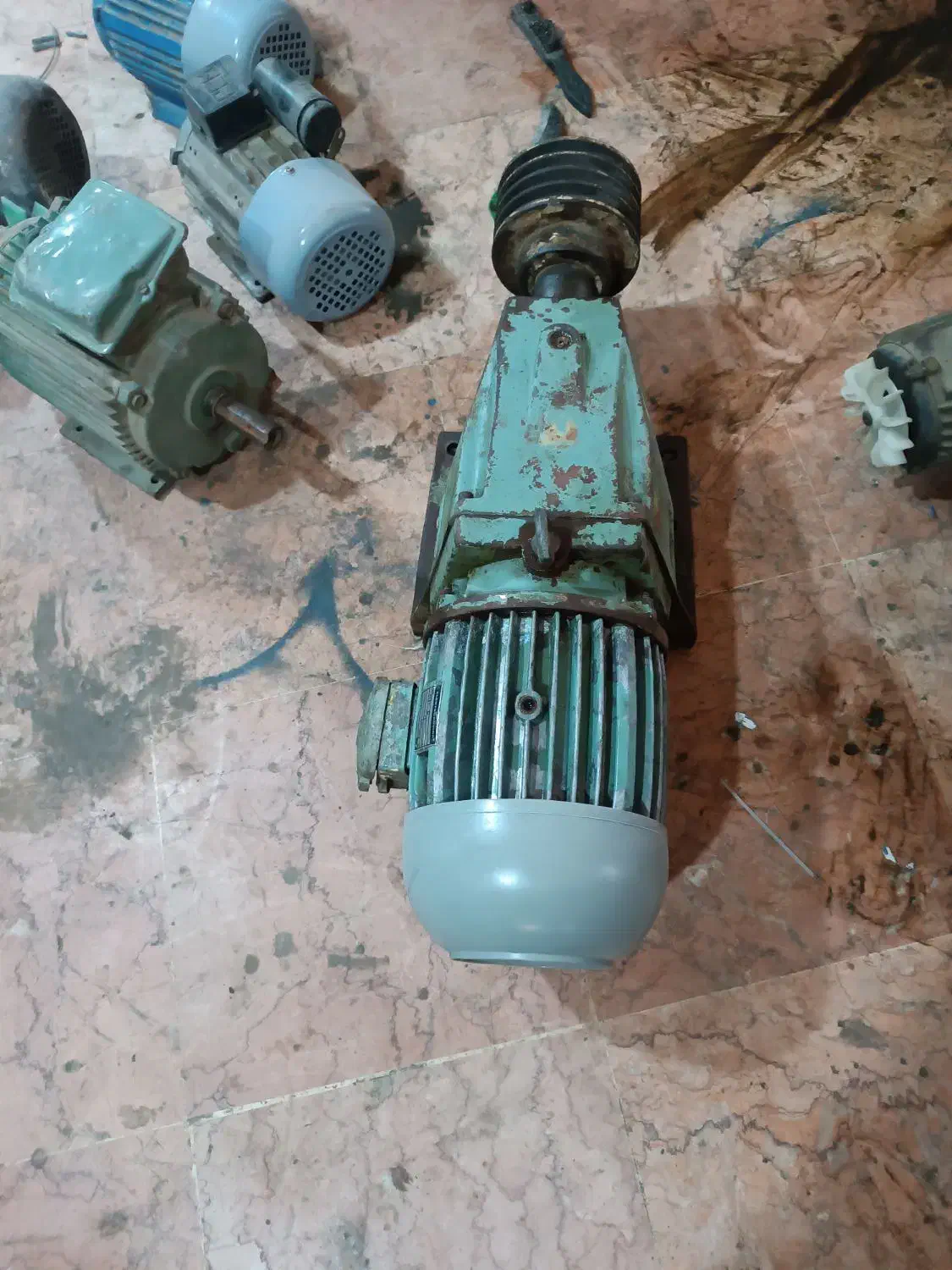 دینام گیربکس ۵.۵ اسب الکو یوگسلاوی|ماشین‌آلات صنعتی|تهران, شهرک آسمان|دیوار