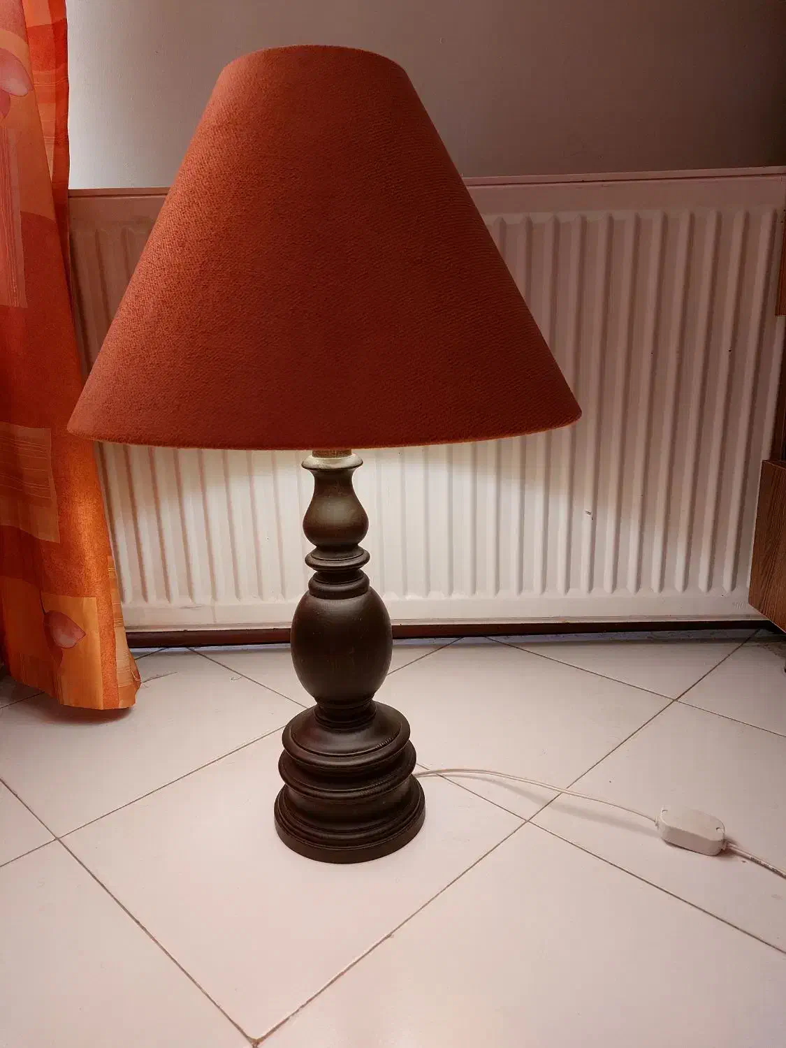 آباژور با پایه چوبی|چراغ خواب و آباژور|مشهد, آبکوه|دیوار