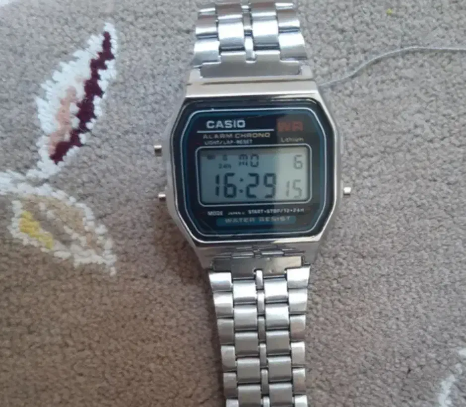 طرح کاسیو نوستالژی در دو رنگ تعداد و تکی موجود|ساعت|تهران, لاله زار|دیوار