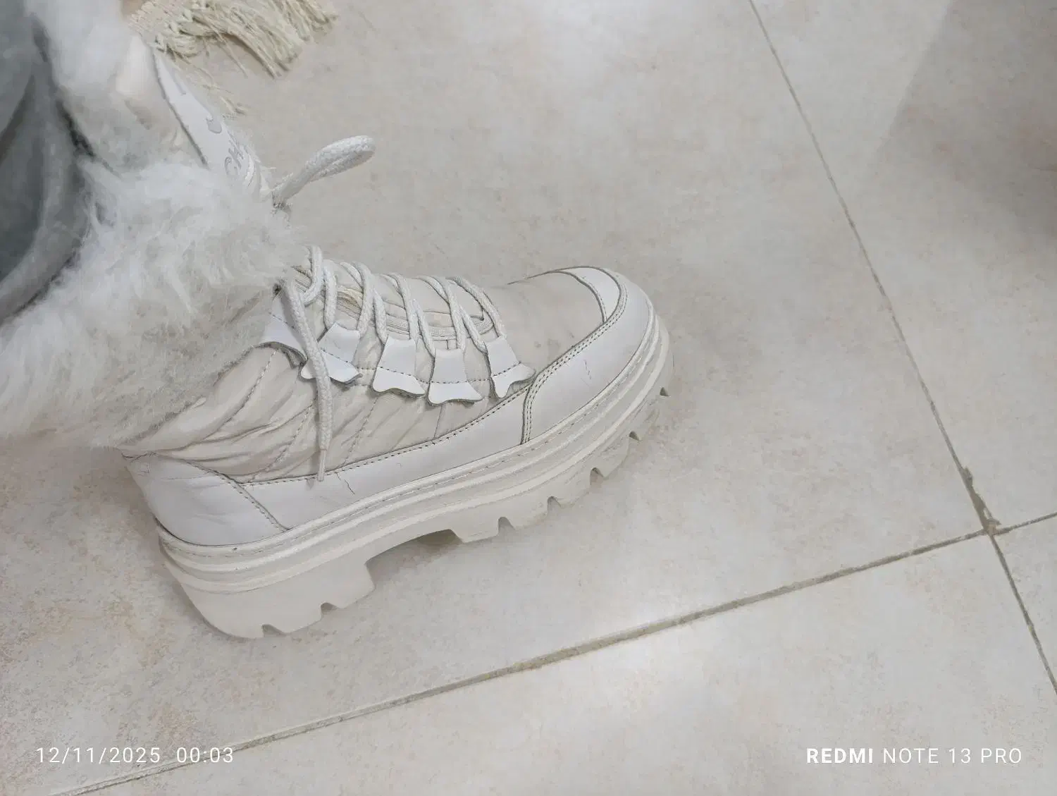 نیم بوت|کیف، کفش، کمربند|بروجرد, |دیوار