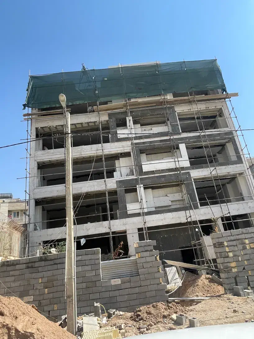 خواهان سرامیک کار و وموزاییک کار|استخدام معماری، عمران و ساختمانی|شیراز, تحویلی|دیوار