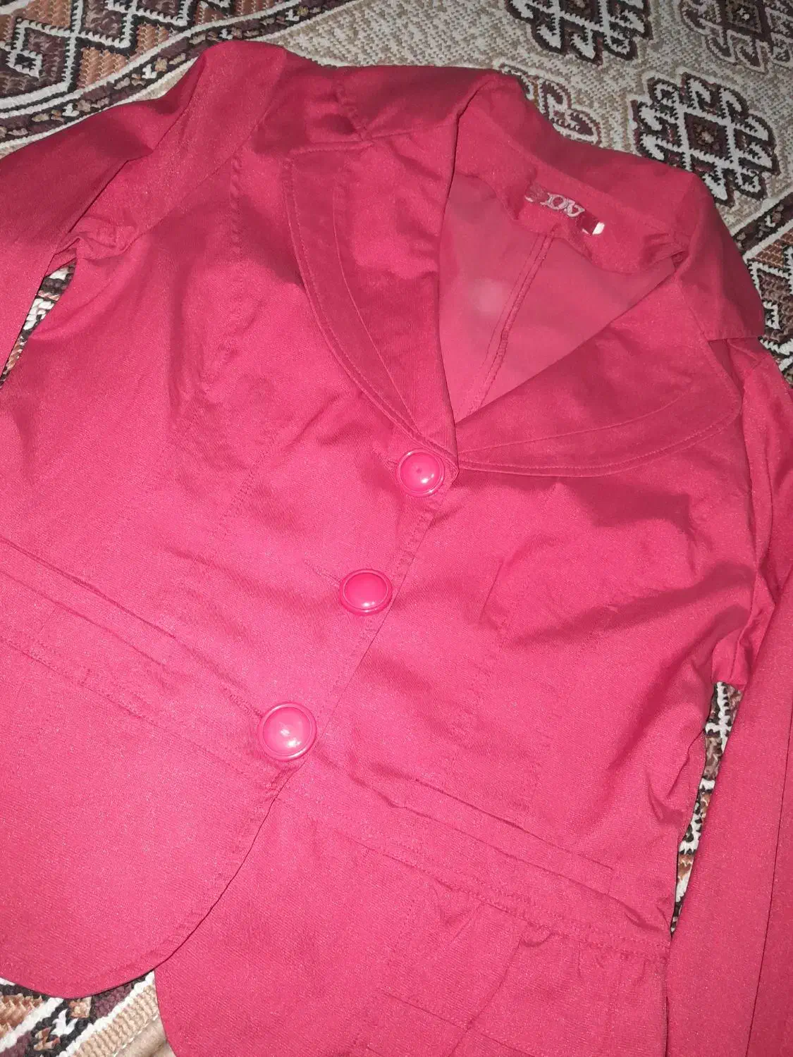 کت مجلسی|لباس|قم, چهار امامزاده|دیوار