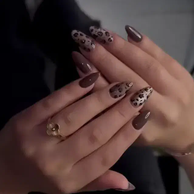 کاشت ناخن و ترمیم (تخفیف پاییزه)|خدمات آرایشگری و زیبایی|اسلام‌شهر, شهرک قائمیه|دیوار