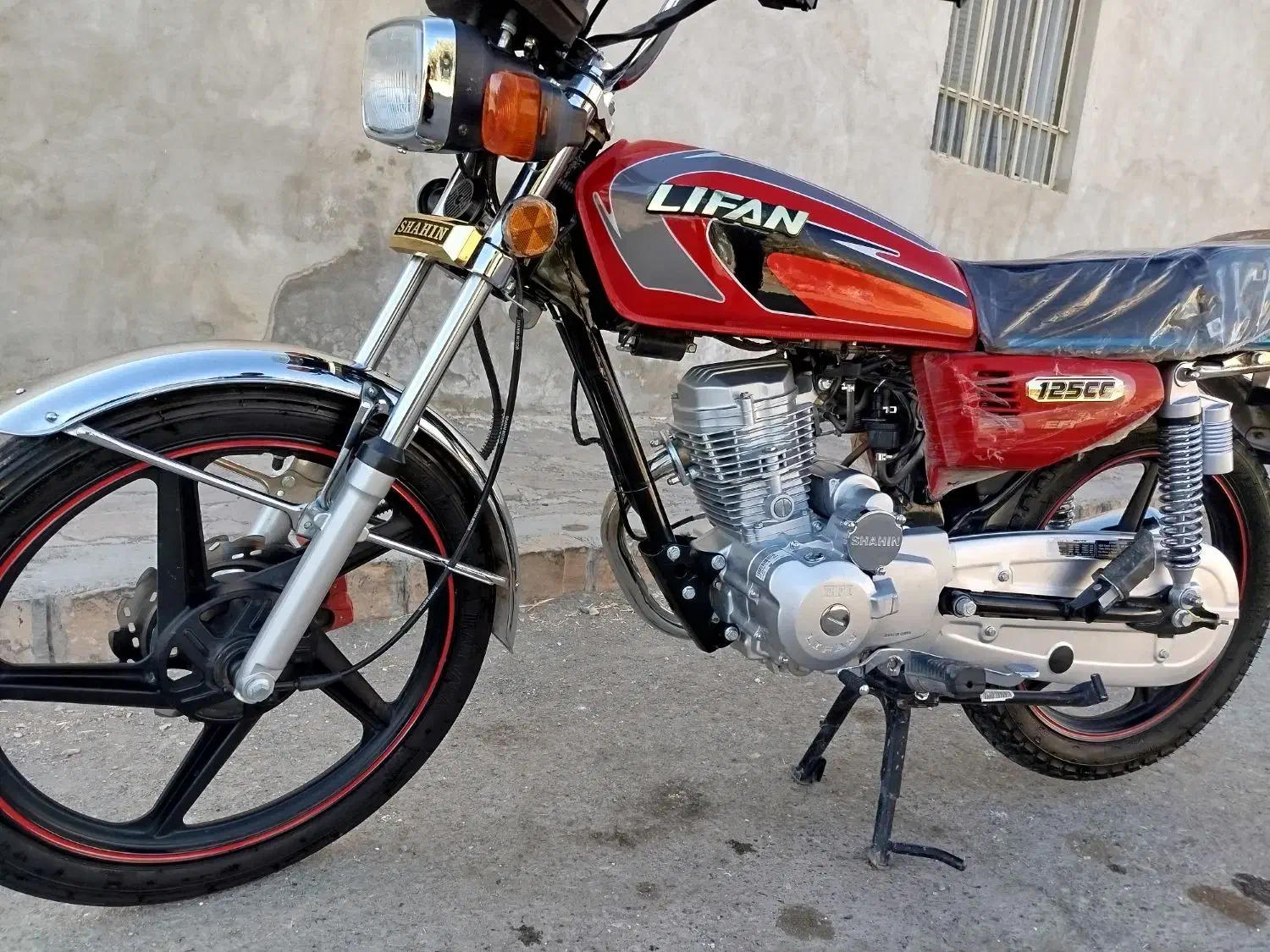 لیفان|موتورسیکلت|طاغنکوه, |دیوار