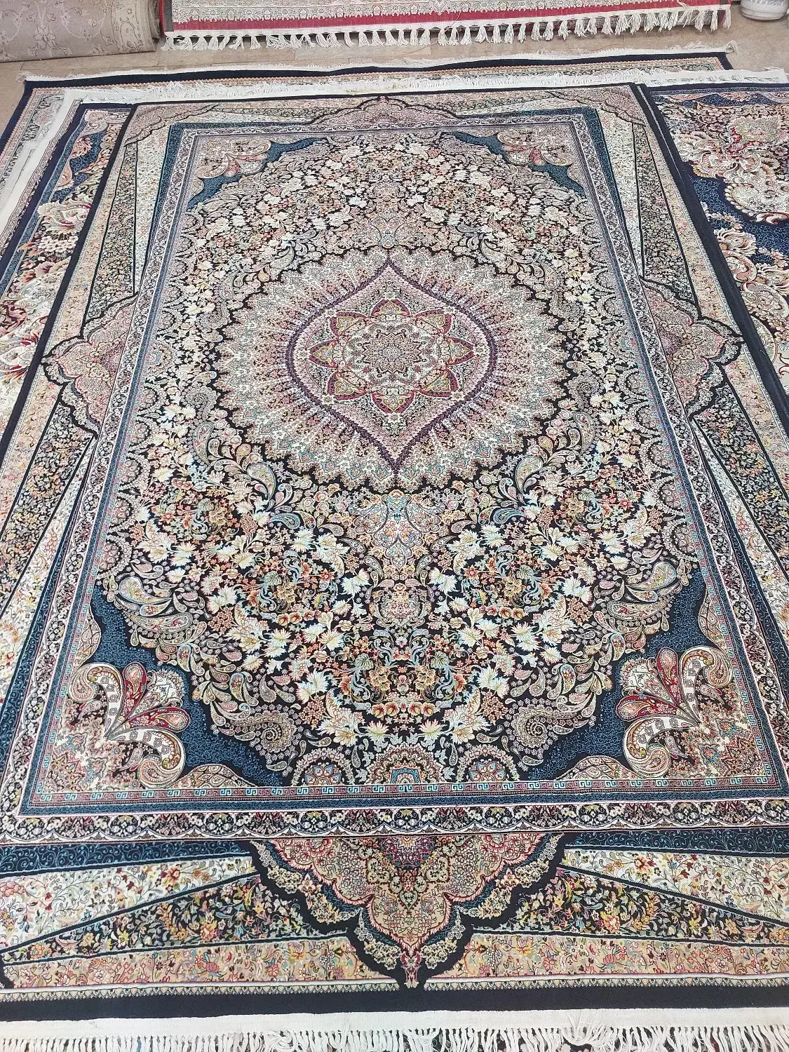 فرش امیرزاده دوتخته ۶متری ۱۲۰۰شانه مشهد درحدنو|فرش|مشهد, شاهد (شهرک غرب)|دیوار