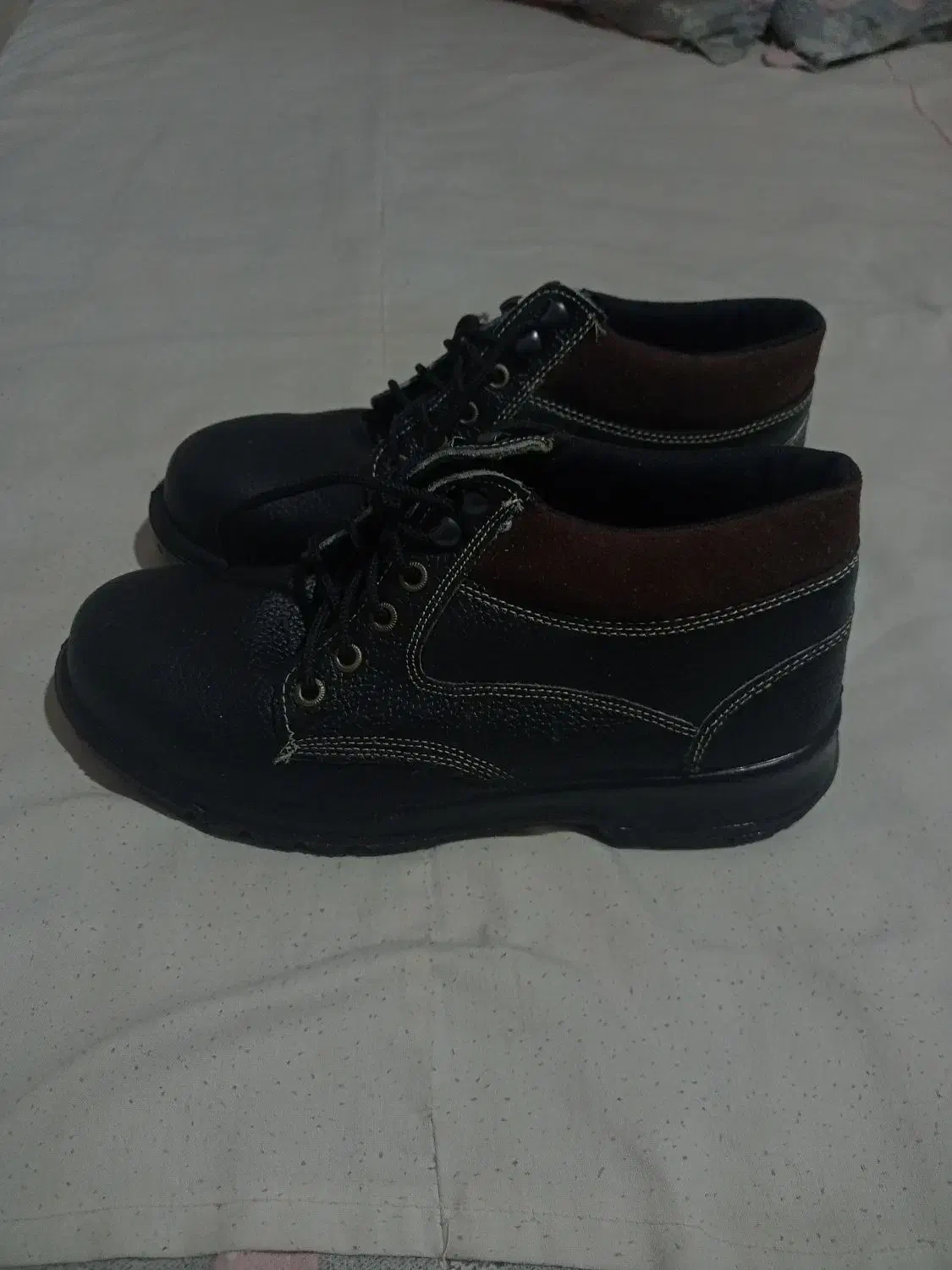 کفش ایمنی نو|کیف، کفش، کمربند|قروه, |دیوار