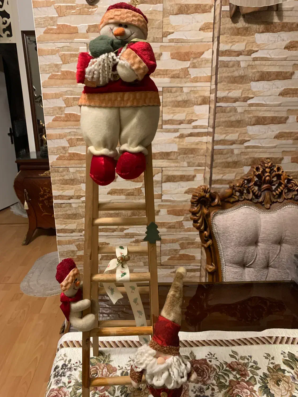 بابا نوعل|اسباب‌بازی بچه|تهران, خواجه نصیر طوسی|دیوار