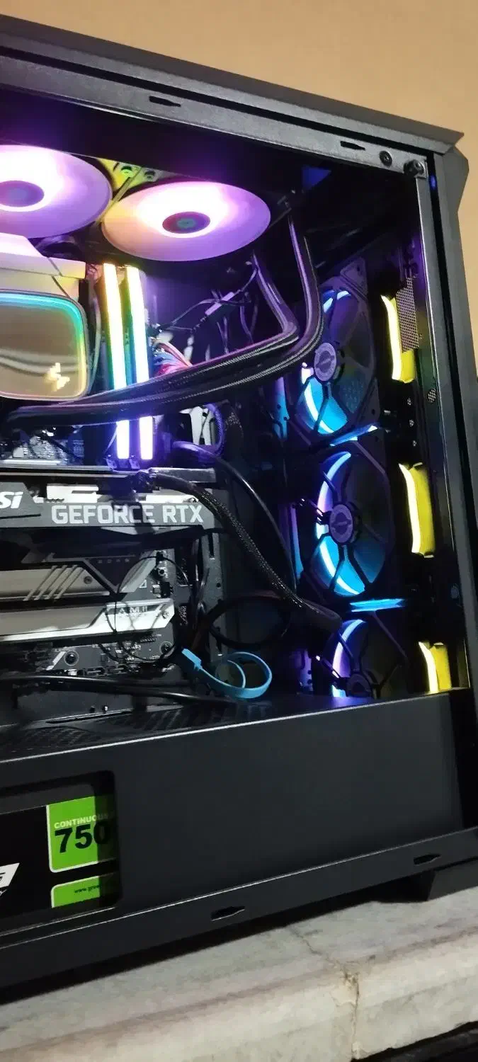 انواع کامپیوتر ها زیر قیمت بازار|رایانه رومیزی|سنندج, |دیوار