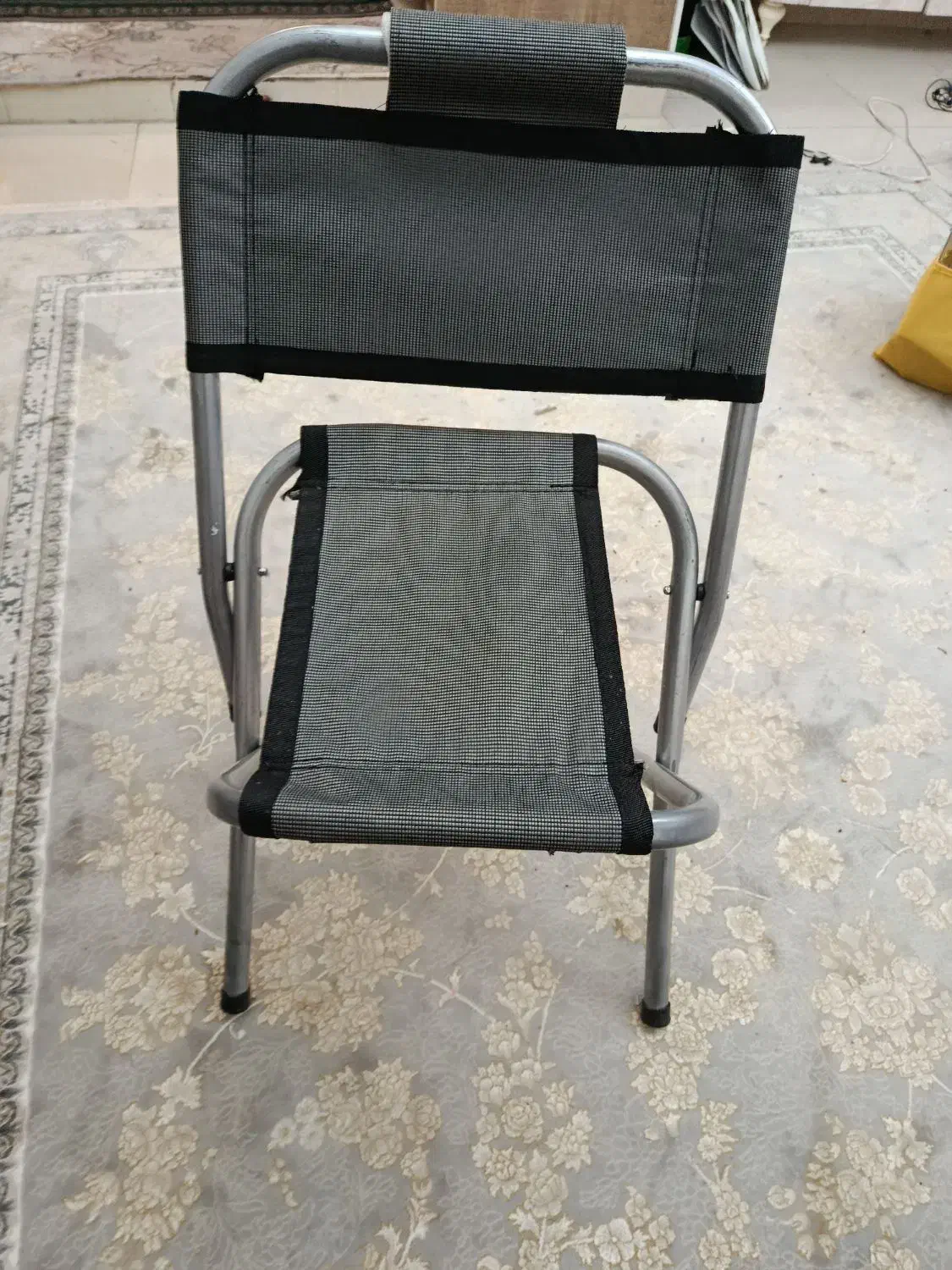 صندلی تاشو|صندلی و نیمکت|تاکستان, |دیوار