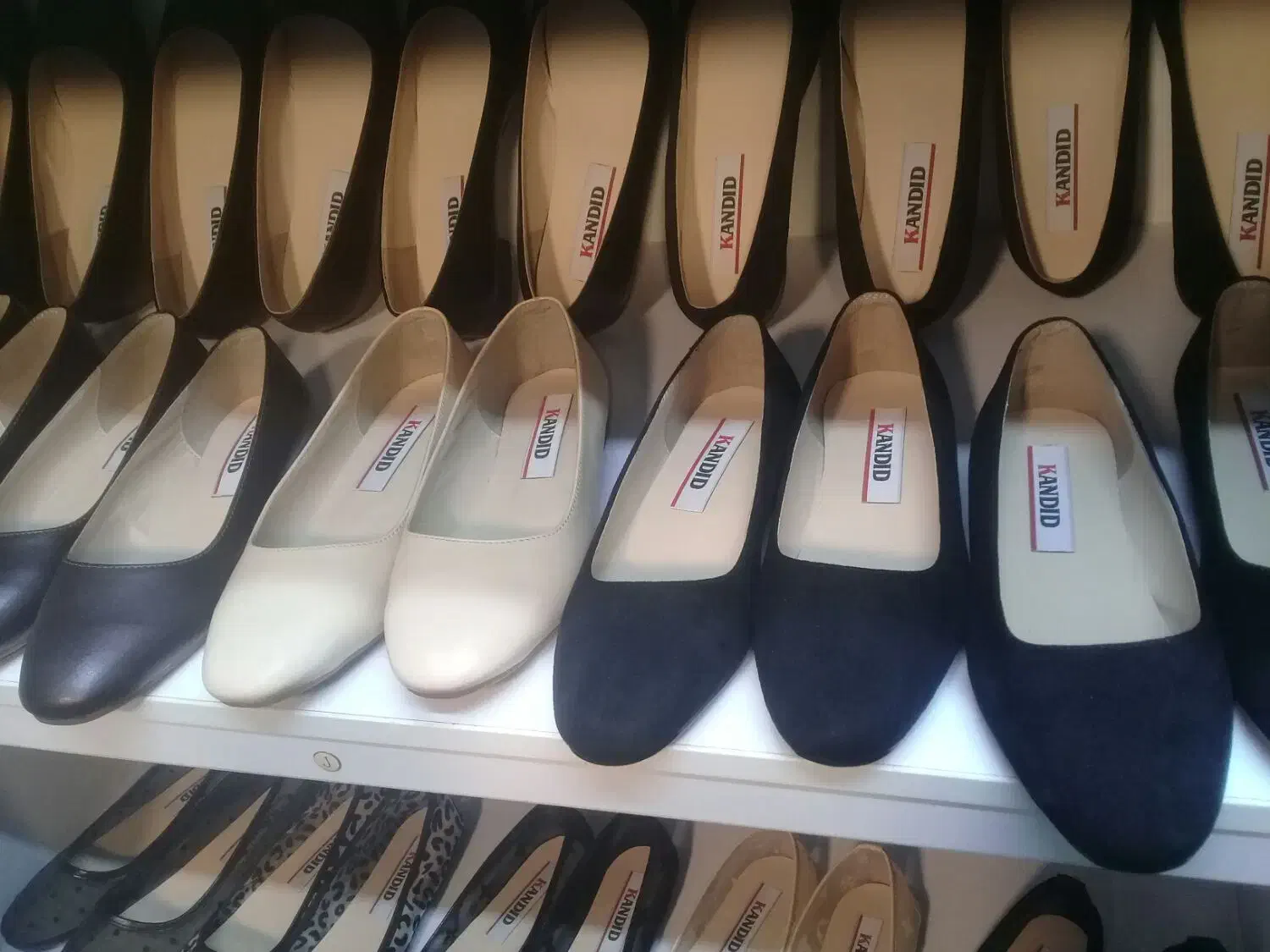 روز مادر نزدیکه به فکر باش|کیف، کفش، کمربند|تنکابن, |دیوار