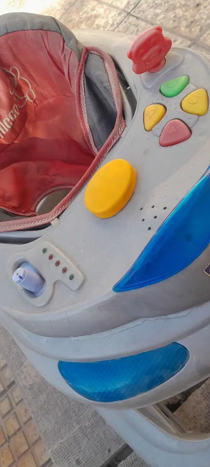 روروئک و۲عدد کریر|کالسکه و لوازم جانبی|مبارکه, |دیوار