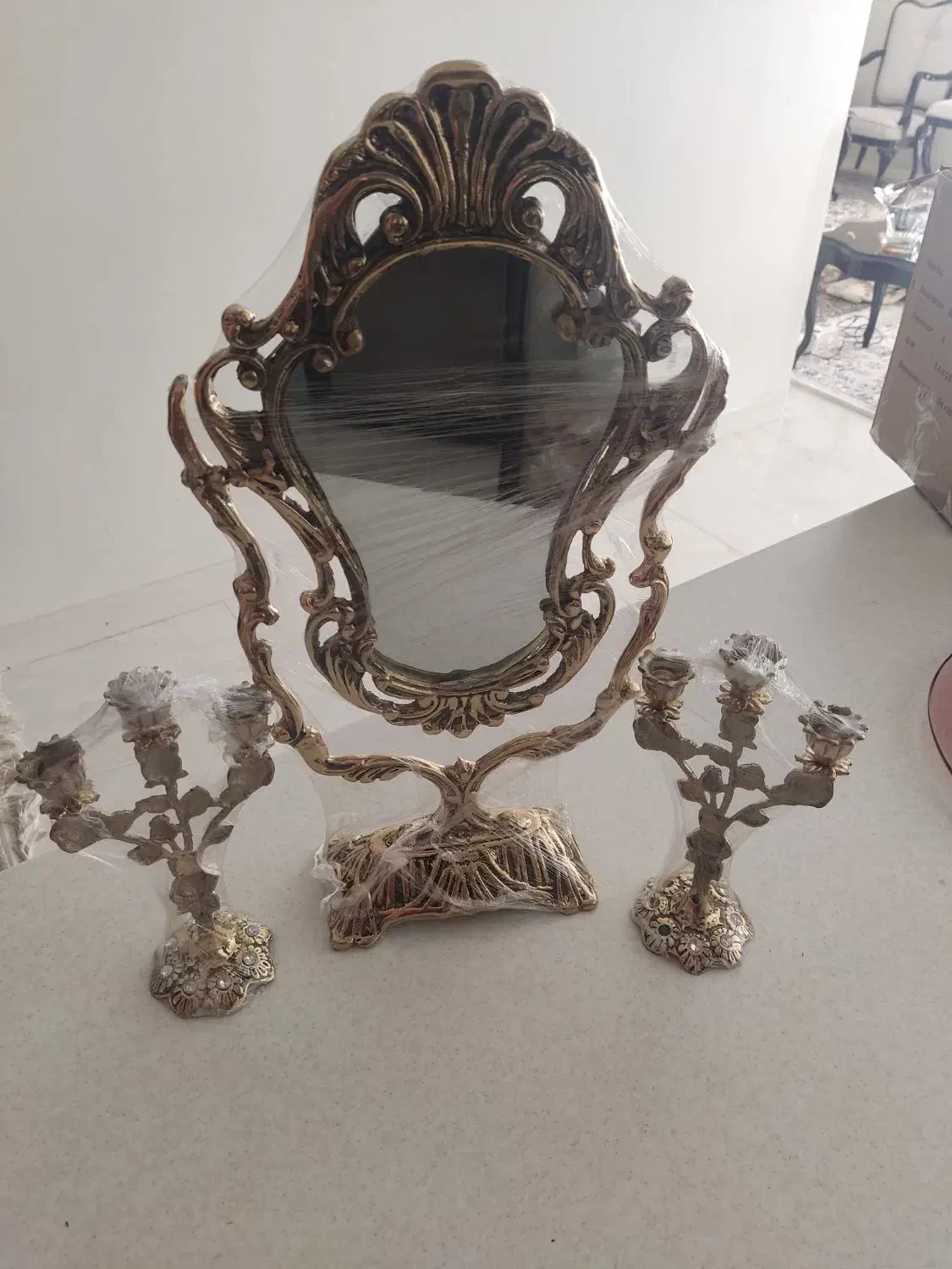 ست آیینه و شمعدان برنجی|آینه|کاشان, فین بزرگ|دیوار