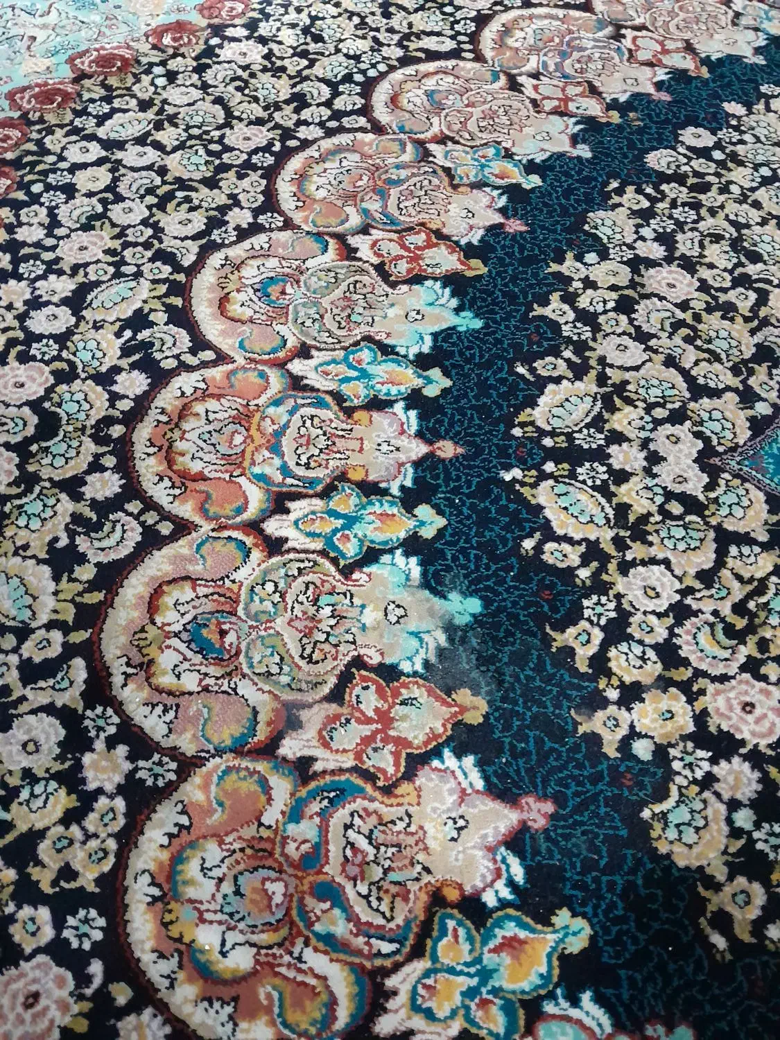 دوتا ۶متری|فرش|ری, علایین|دیوار