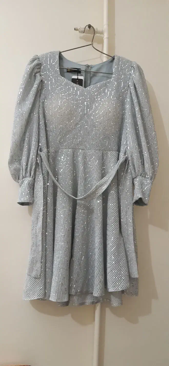 لباس مجلسی|لباس|ری, جوانمرد قصاب|دیوار