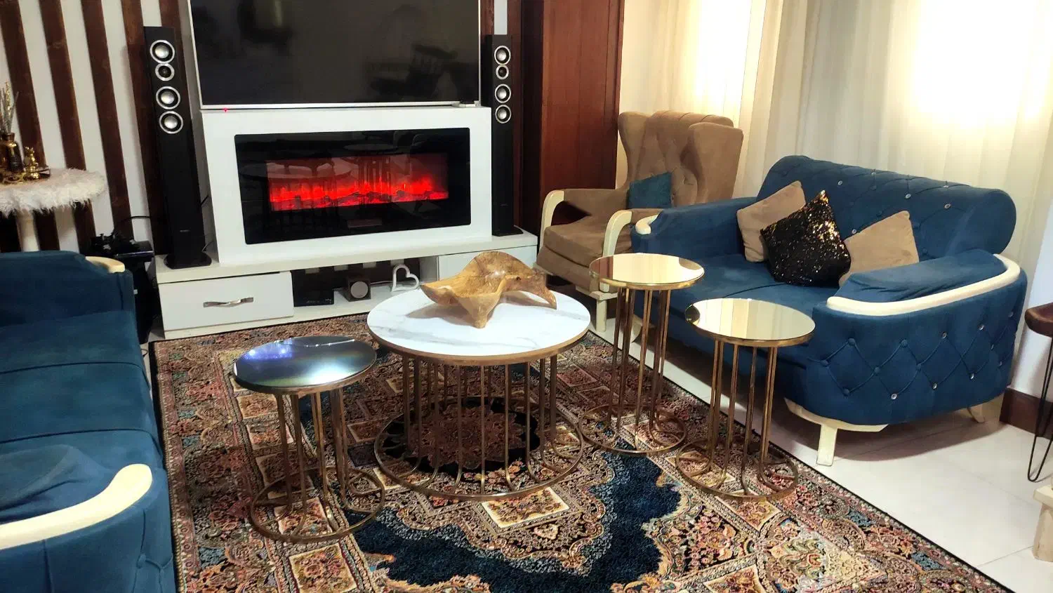 میز عسلی و جلو مبلی ۴ تیکه استیل طلایی|مبلمان خانگی و میز عسلی|ساری, |دیوار